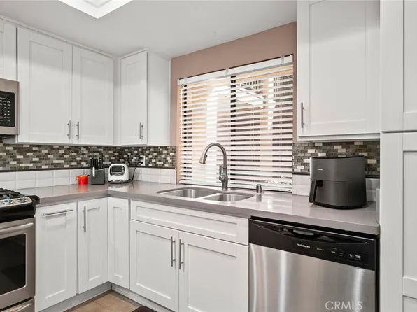 2512 E Willow St Unit 104, Signal Hill, CA 90755