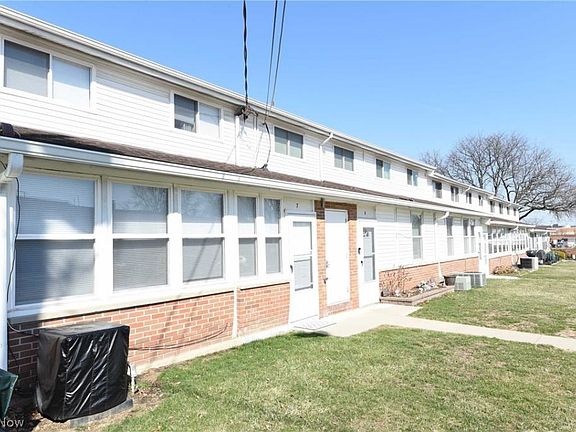 3rd image of 25345 Country Club Blvd Unit 7