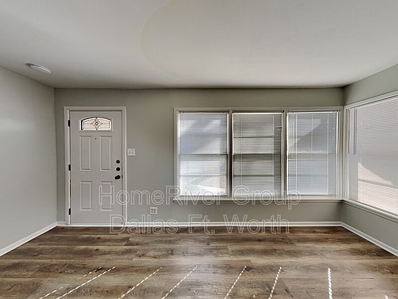 3rd image of 4216 Winfield Ave