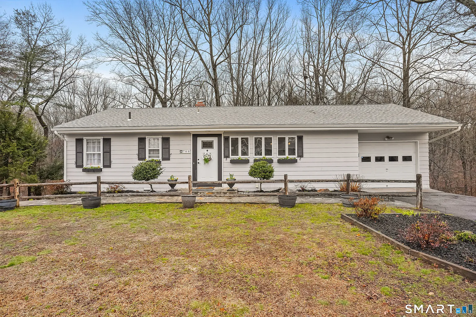 766 Paradise Avenue photo 1