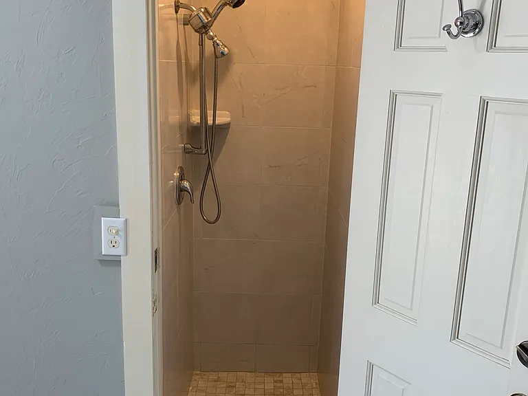 3221 Bay Shore Rd #1 — Photo 7