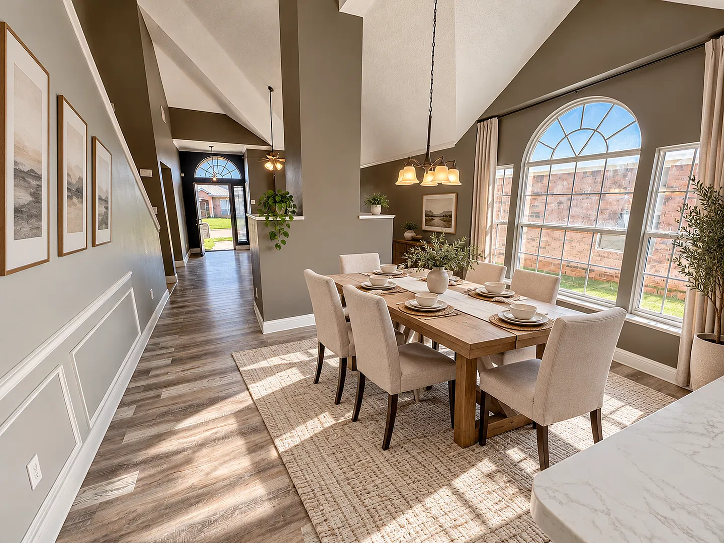 Spacious Remodeled Home Near Major Arlington Attractions! — Photo 4