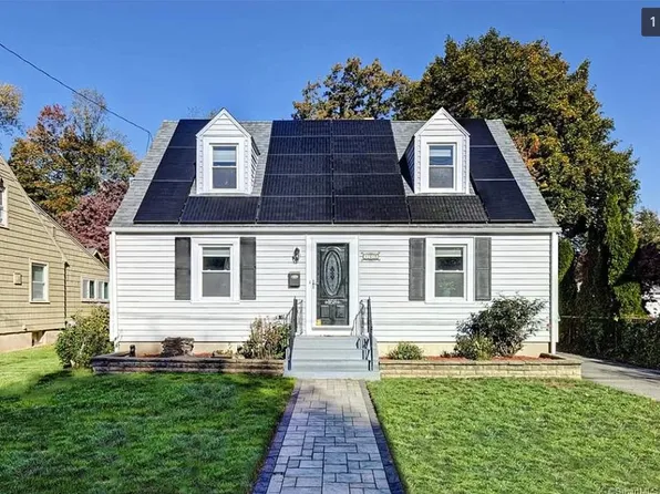168 Roseleah Ave, Newington, CT 06111