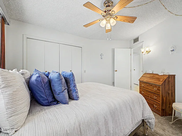 10880 W Emerald Dr — Photo 19