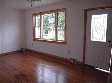 3rd image of 238 Orchard Hill Dr
