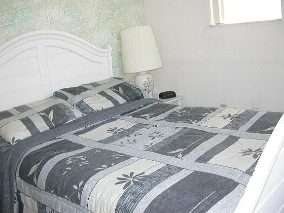 4th image of 530 Mandalay Ave #206