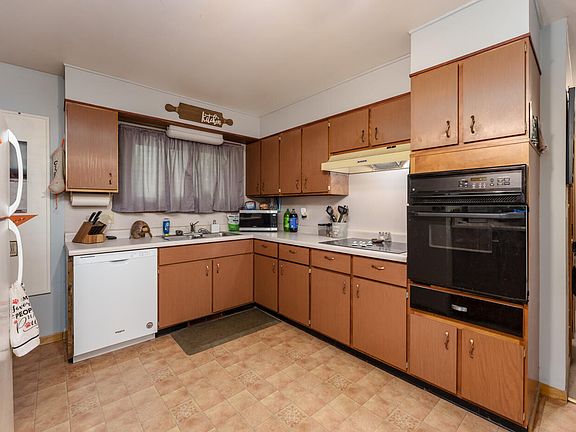 5th image of 203 Alvena Ave