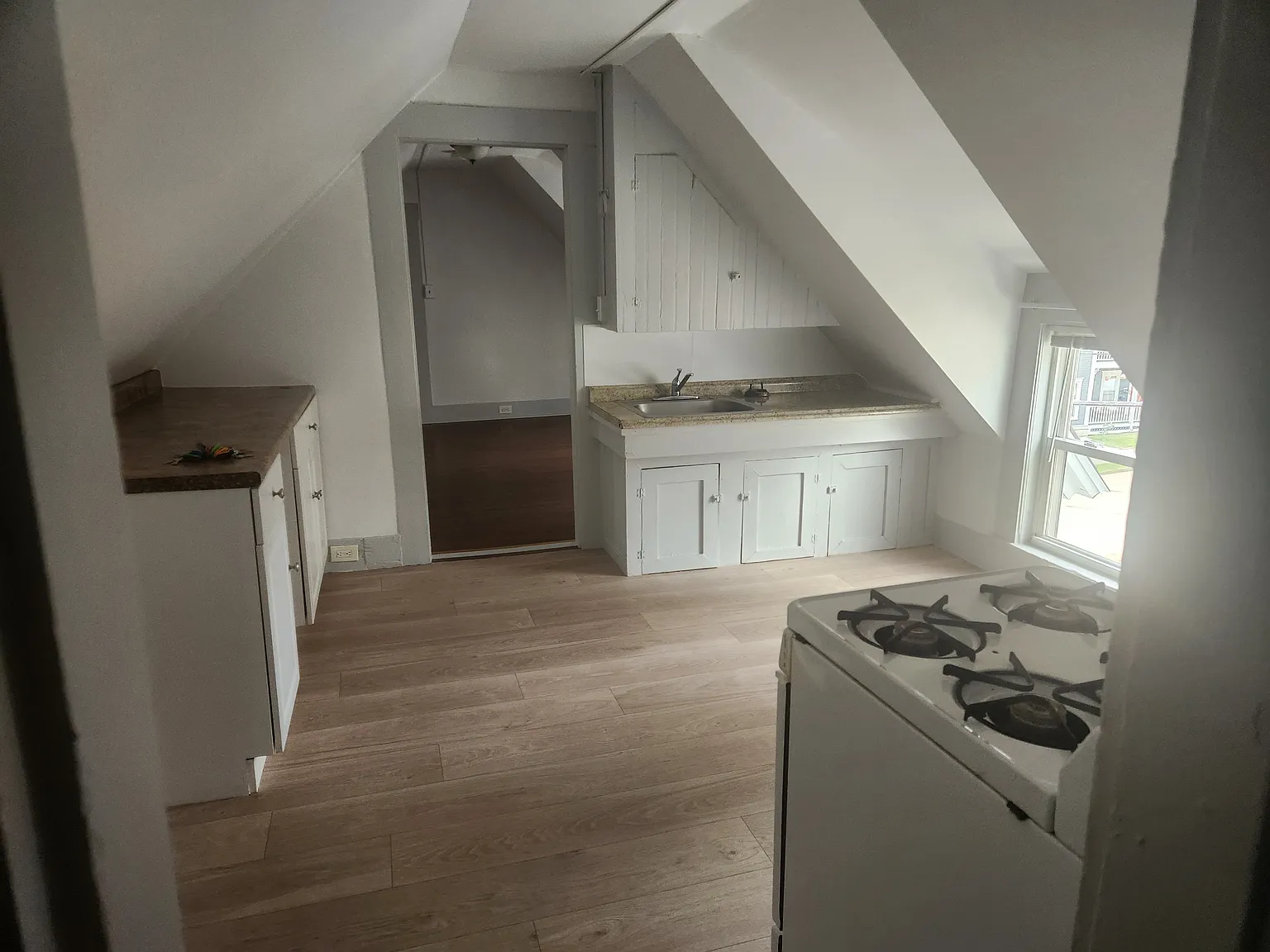 2 bed, 800 sqft, $1,250 — Photo 3