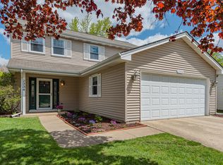 2334 Sunnydale Dr, Woodridge, IL 60517