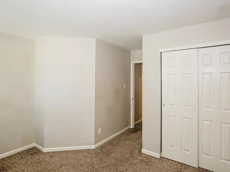 8817 Oak Dr NE — Photo 10