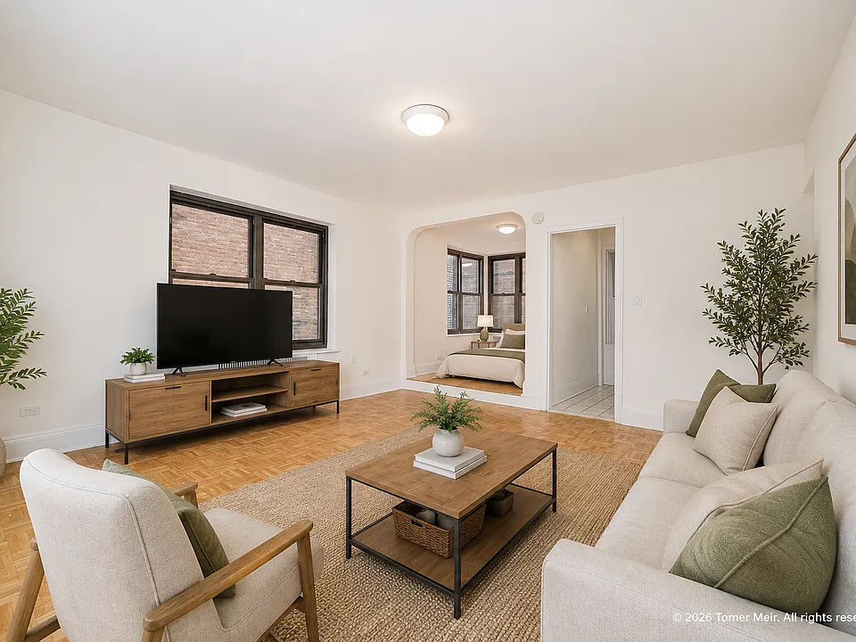 124 E 24th St #1J