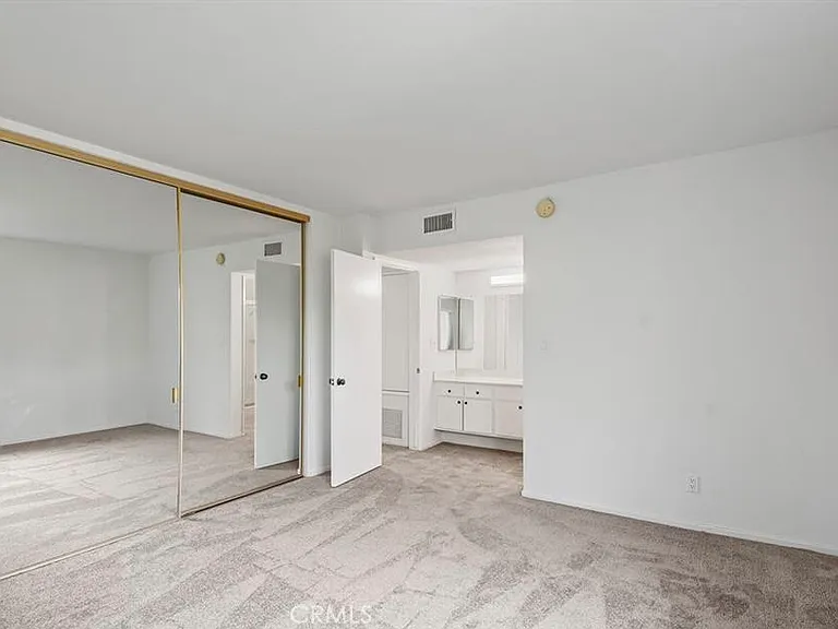 18307 Burbank Blvd #68 — Photo 11