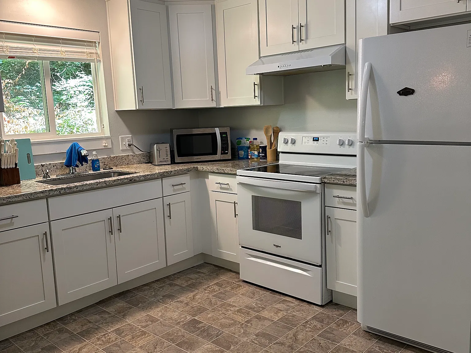 2 bed, 1100 sqft, $3,000 — Photo 2