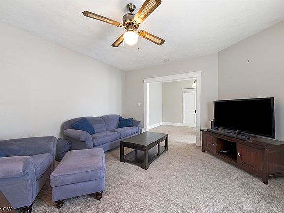 4th image of 121 Lincoln Ct