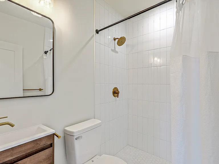 68 Lee St #B — Photo 18