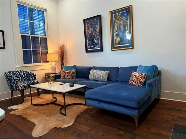 3421 Burgundy St, New Orleans, LA 70117