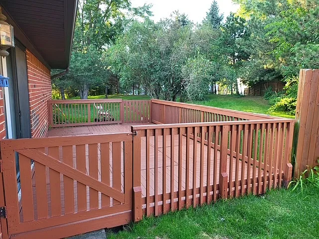 3 bed, 1325 sqft, $2,400 — Photo 3