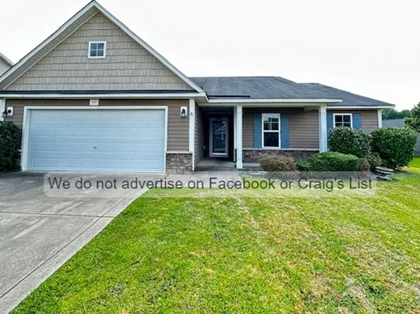 542 Broad Dr, Raeford, NC 28376