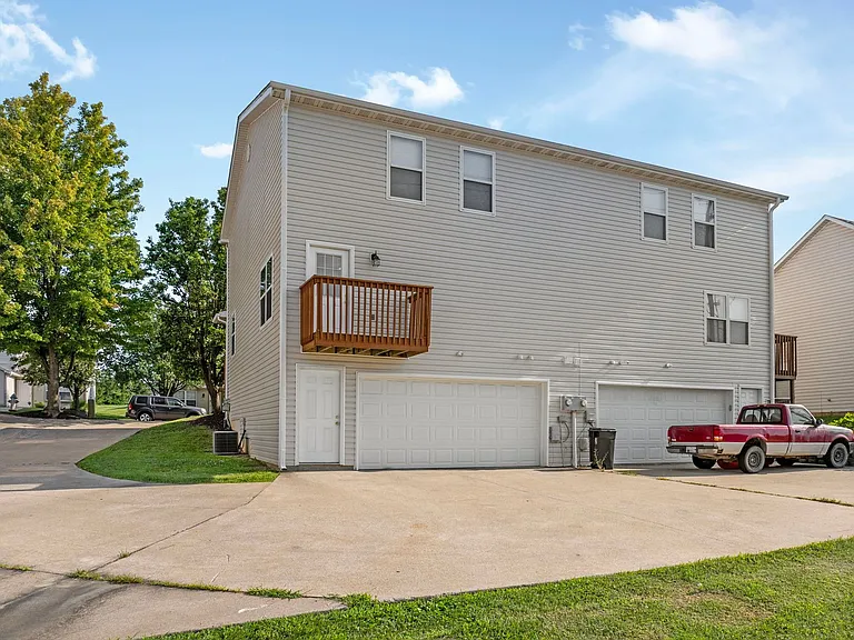 2409-2411 Northampton Dr. — Photo 45