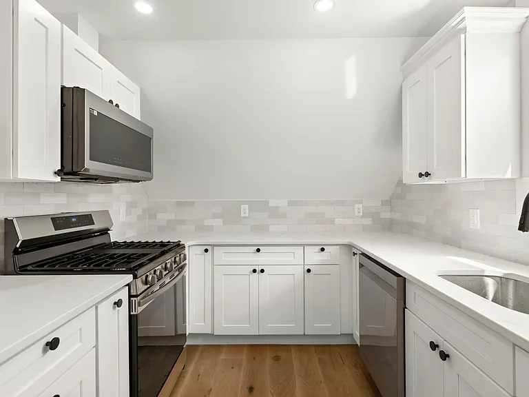 140 Shippen St #3 — Photo 2