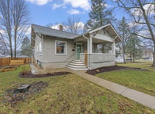 212 Wilbur Ave, Waukesha, WI 53186