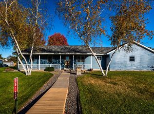 N6122 Jason St, Onalaska, WI 54650