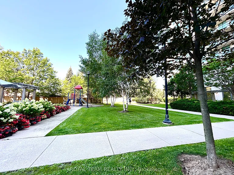100 Promenade Cir #1110 — Photo 29
