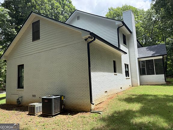 5th image of 275 Allie Dr