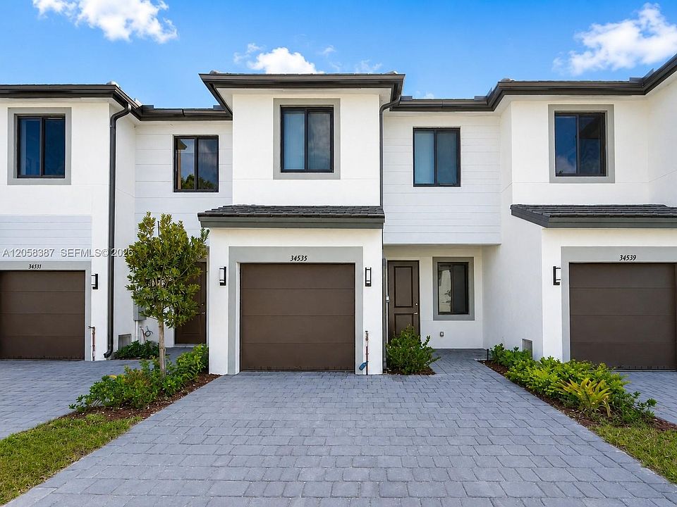 1st image of 34535 SW 189th Ct #34535