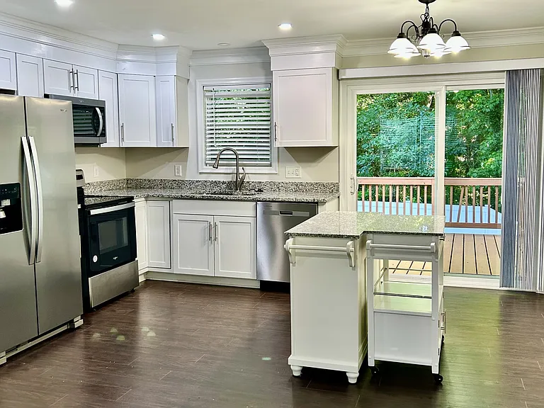46461 Rosewood Dr — Photo 3
