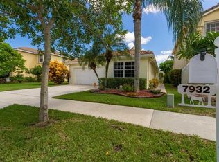 7932 N Silverado Cir, Hollywood, FL 33024