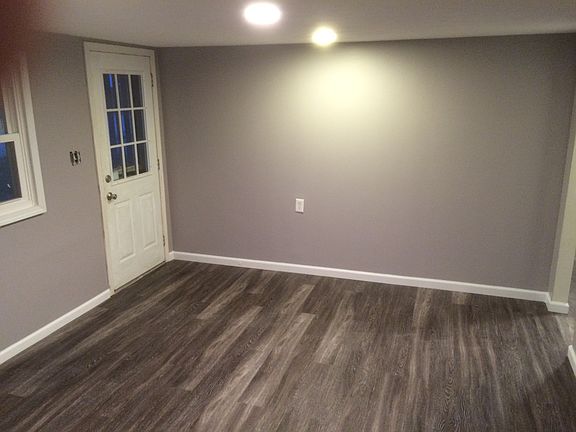 5th image of 844 Meadow Ln