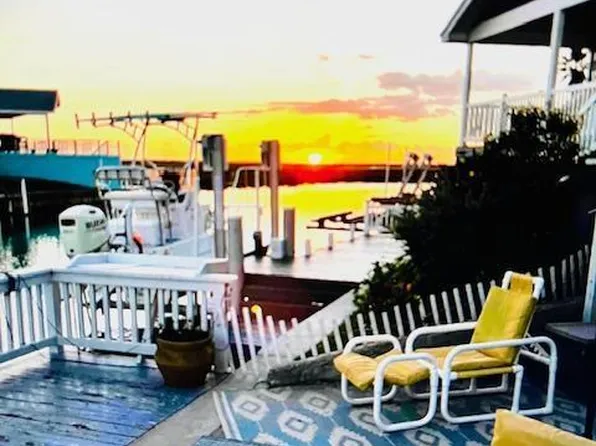 783 E Oyster Dr, Port Isabel, TX 78578