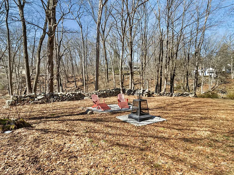 145 Lyons Plain Rd — Photo 30