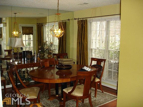 2nd image of 2964 Woodruff Dr SE