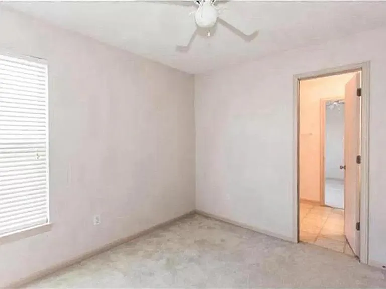 8035 N Lawn Ave — Photo 9