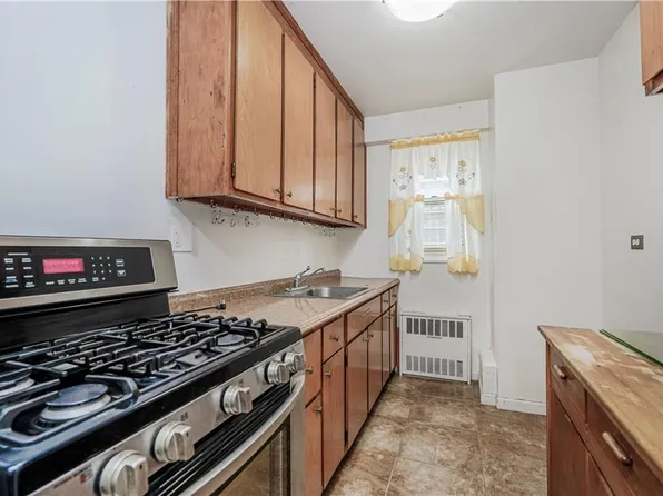 2928 West 5th Street image 9 of 20