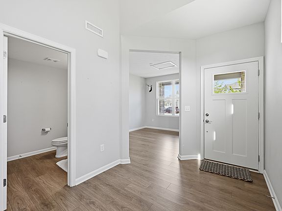 2nd image of 4955 Oak Hill Dr
