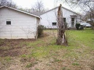 1013 Arch St, Fort Worth, TX 76105