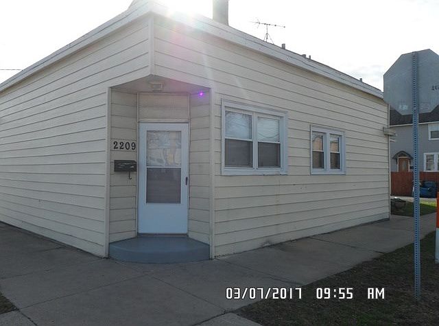 1st image of 2209 Vermont St