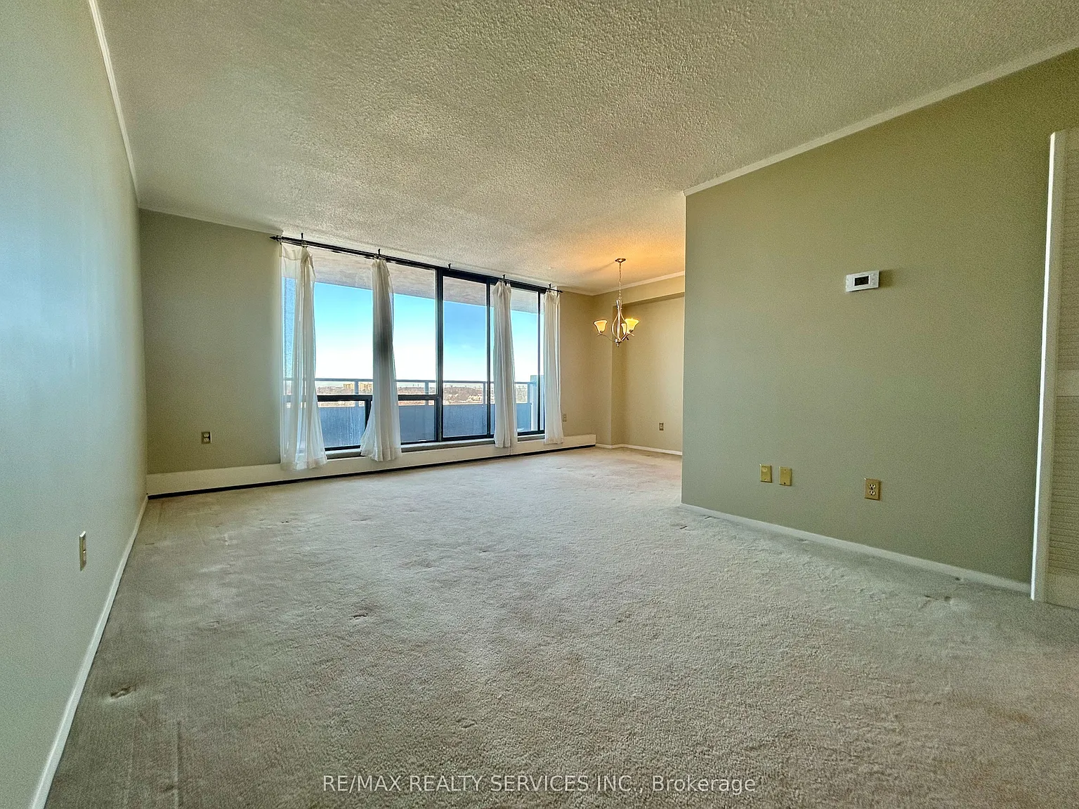 2929 Aquitaine Ave #701 photo 1