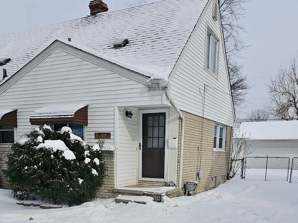1st image of 20449 Lancaster St