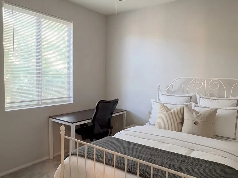 1886 E Don Carlos Ln #151 — Photo 7