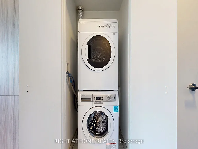 290 Adelaide St W #3603 — Photo 16