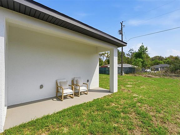 5th image of 535 Marion Oaks Ln