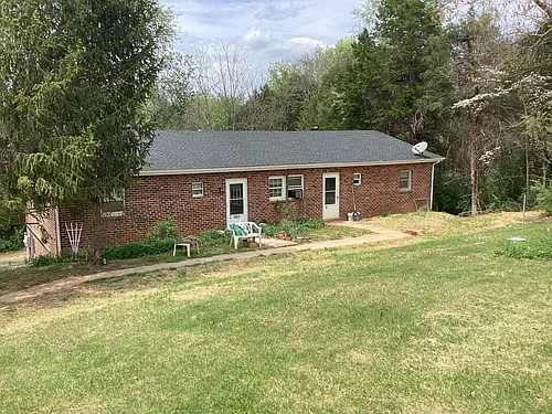 1661 Stuartsburg Rd Photo 1