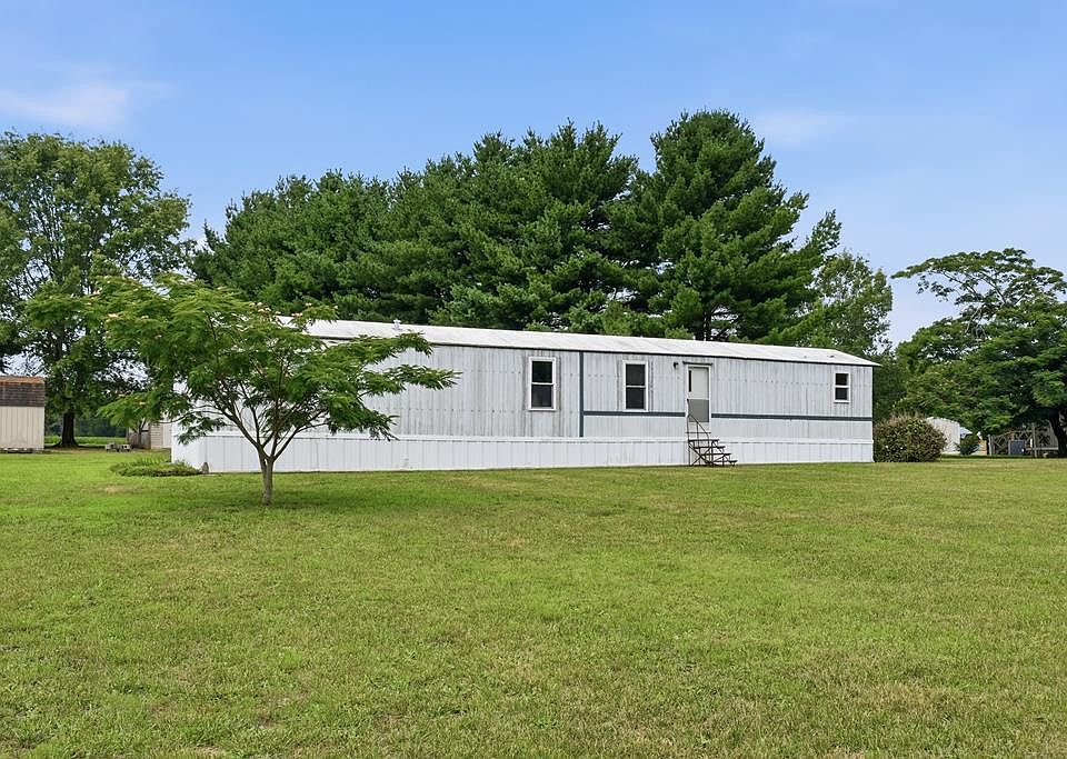 1st image of 165 Barnfield Rd