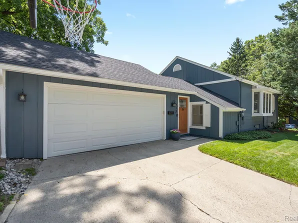 212 N Alice Ave, Rochester, MI 48307