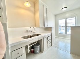 6324 S Harvard Blvd, Los Angeles, CA