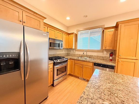 5th image of 9554 SW 153rd Ave